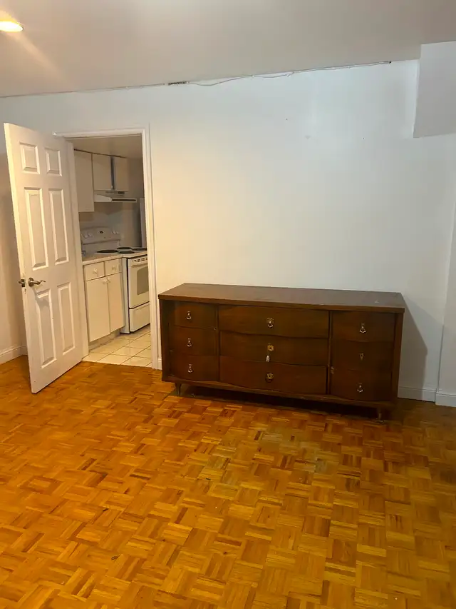 Room for rent - Photo 7