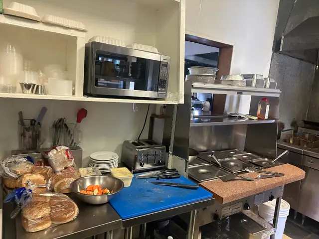 Fully equipped Restaurant for rent - Photo 3