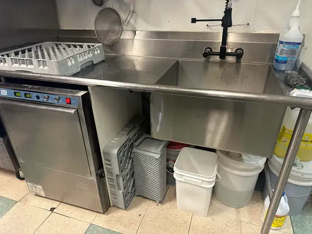 Fully equipped Restaurant for rent - Photo 5