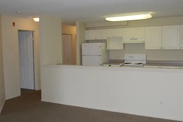 super clean quiet safe two bedroom top corner floor - Photo 2