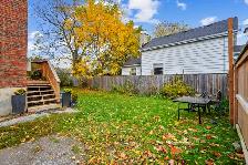 Updated two-bedroom apartment in a quiet neighbourhood - Photo 10