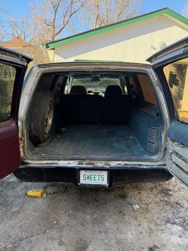 92 GMC Suburban 2 Wheel Dr. - Photo 3