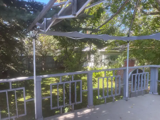 4BR House for Rent in NW Calgary - Photo 9