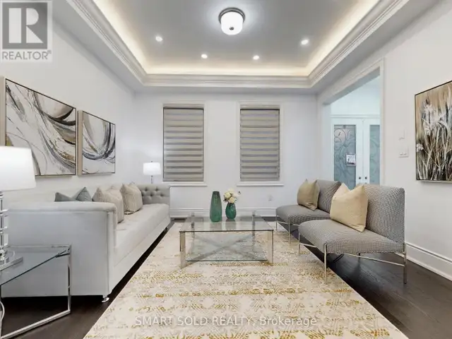 For Sale: Spacious Luxury Detached Home in Observatory - Photo 4