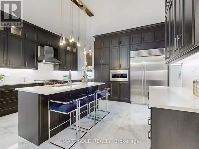For Sale: Spacious Luxury Detached Home in Observatory - Photo 6