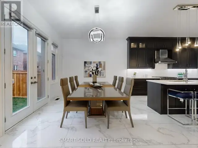For Sale: Spacious Luxury Detached Home in Observatory - Photo 7