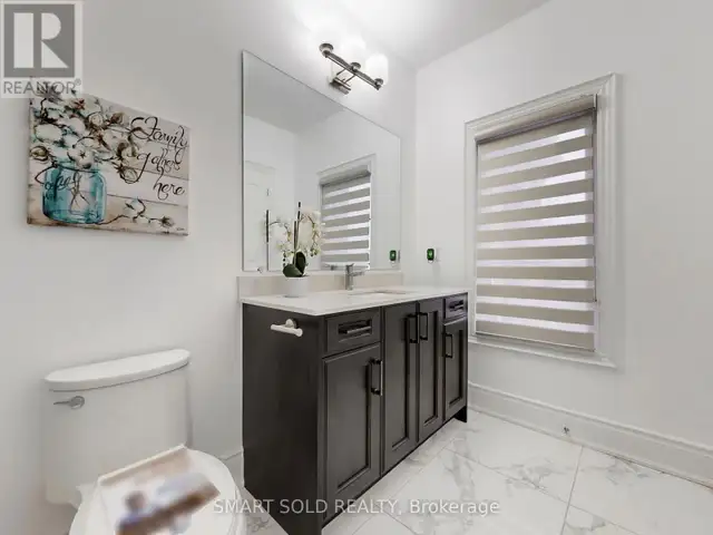 For Sale: Spacious Luxury Detached Home in Observatory - Photo 14
