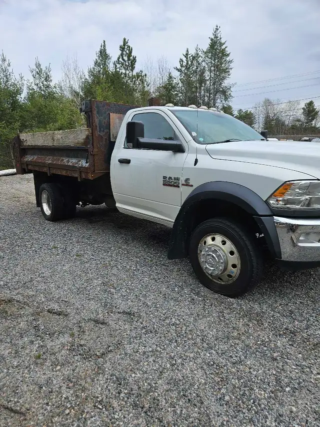 2015 Ram 5500 dump