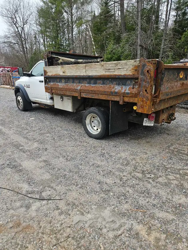 2015 Ram 5500 dump - Photo 2