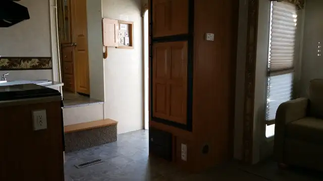5th Wheel Trailer for Sale - Photo 6