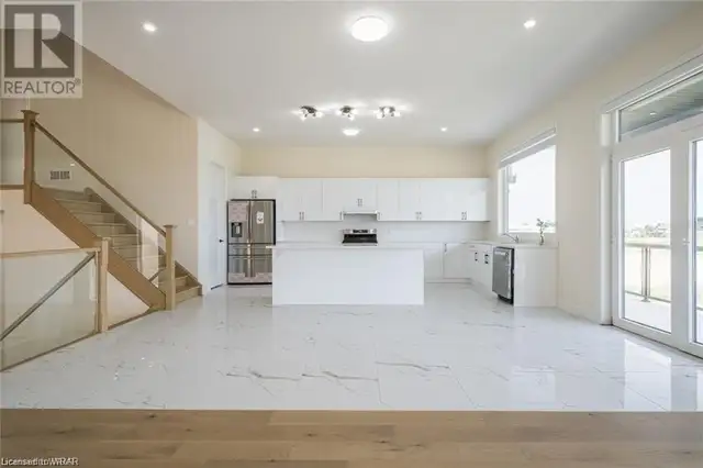 52 Grandville Circle, Paris  ON, N3L0J3 Luxury House for rent - Photo 5