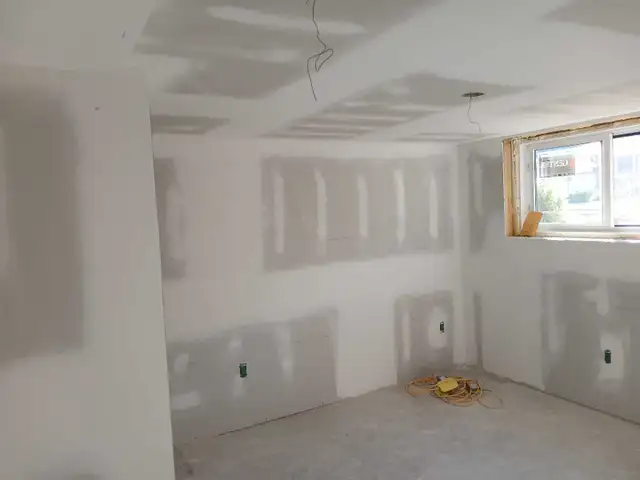 Painter/ Taper - Photo 5