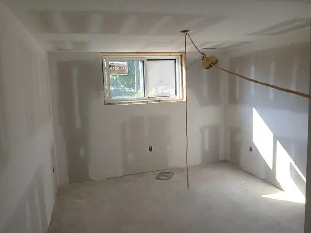Painter/ Taper - Photo 6