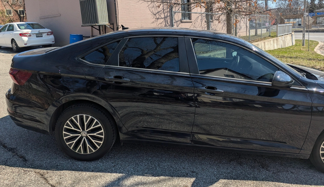 2021 Volkswagen Jetta SEL - Photo 2