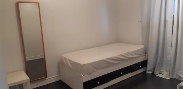 3 Bedroom House, Mainfloor, Close to York University for Student - Photo 8