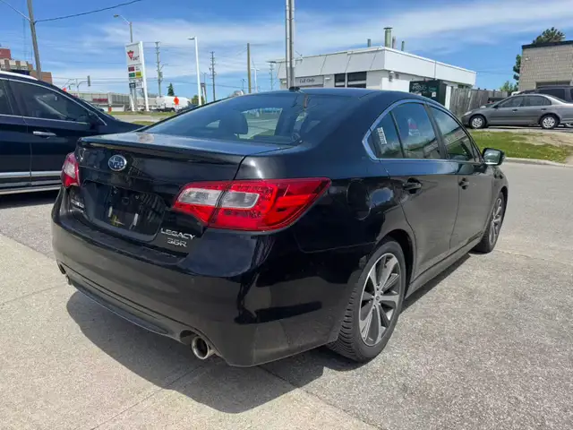 2017 Subaru Legacy Limited EYESIGHT - Photo 4