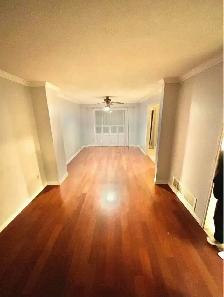 ROOM FOR RENT!
