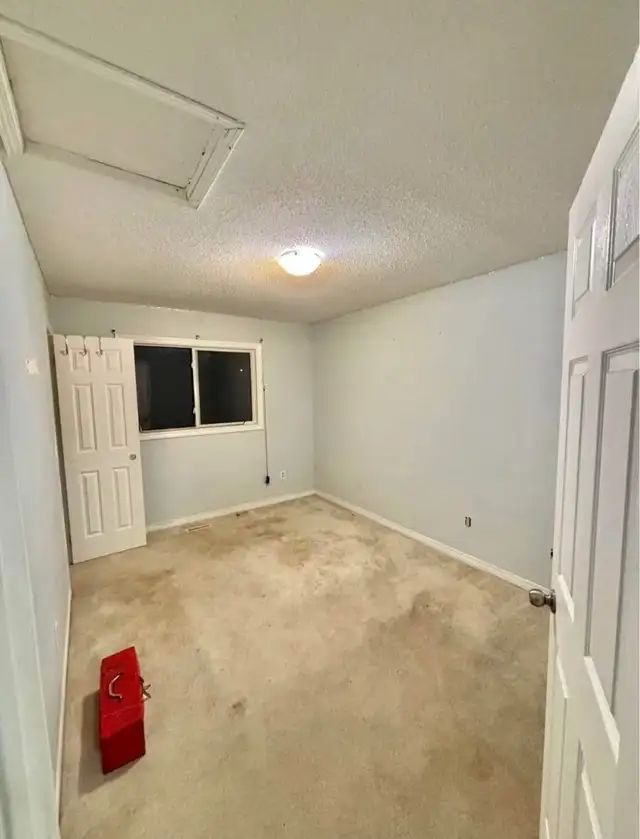 ROOM FOR RENT! - Photo 4