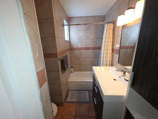 Superbe 5 et demi – 3 chambres à 5 min du Métro Iberville - Photo 5
