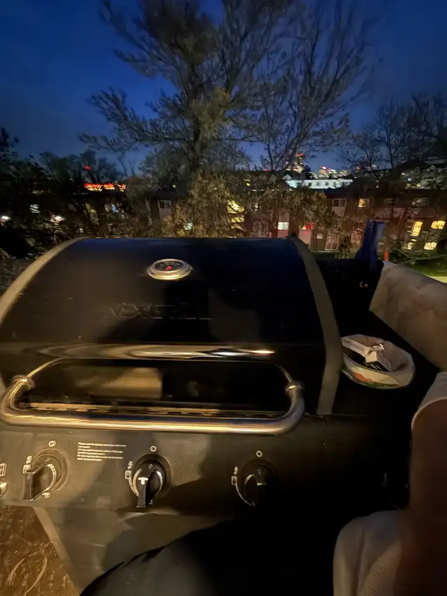 Nexgrill 3-Burner Propane BBQ Grill in Black - and propane tank - Photo 2