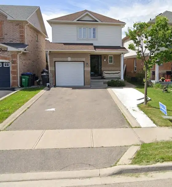A beautiful detached house for rent -Sandlewood and Chinguacousy