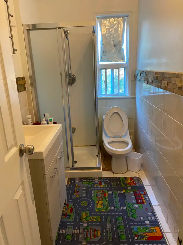 Cozy room in eastyork available from June 1st,single/couple - Photo 4