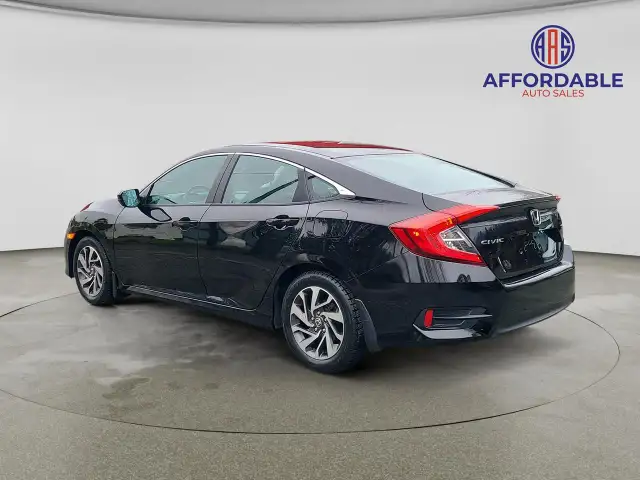 2018 Honda Civic SE - Photo 9