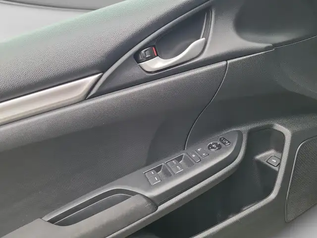 2018 Honda Civic SE - Photo 15
