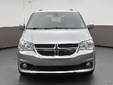 2020 Dodge Grand Caravan Premium Captains Chairs, Low Kms, Remot - Photo 2