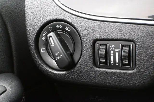 2020 Dodge Grand Caravan Premium Captains Chairs, Low Kms, Remot - Photo 14