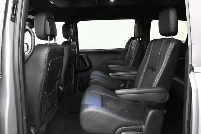 2020 Dodge Grand Caravan Premium Captains Chairs, Low Kms, Remot - Photo 21