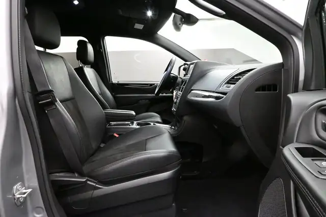 2020 Dodge Grand Caravan Premium Captains Chairs, Low Kms, Remot - Photo 30