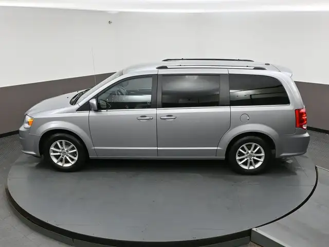 2020 Dodge Grand Caravan Premium Captains Chairs, Low Kms, Remot - Photo 47
