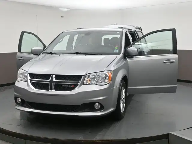 2020 Dodge Grand Caravan Premium Captains Chairs, Low Kms, Remot - Photo 54