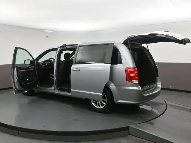 2020 Dodge Grand Caravan Premium Captains Chairs, Low Kms, Remot - Photo 57