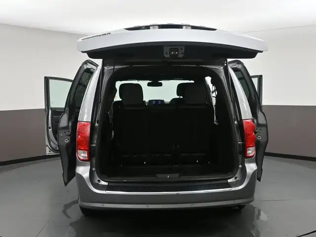 2020 Dodge Grand Caravan Premium Captains Chairs, Low Kms, Remot - Photo 58