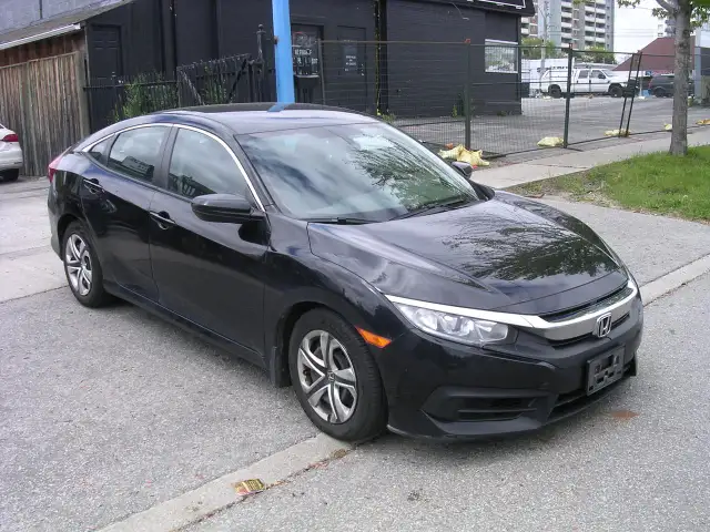 2017 Honda Civic 4dr Cvt Lx - Photo 2