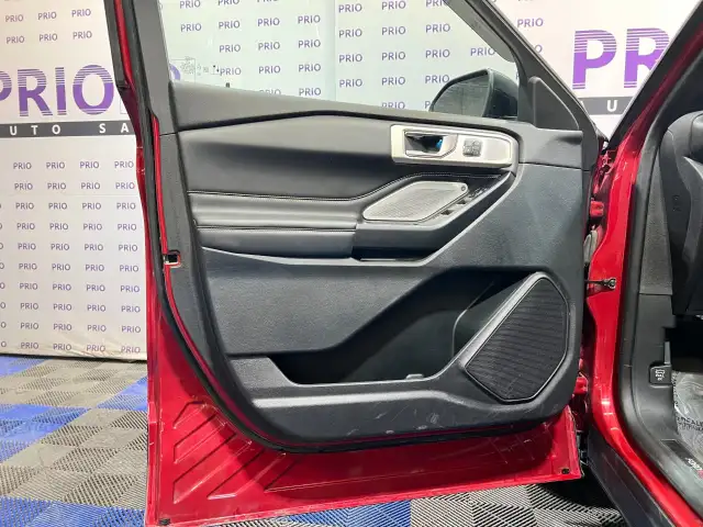2020 Ford Explorer - Photo 10