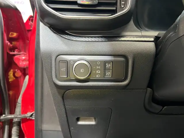 2020 Ford Explorer - Photo 13