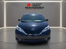 2017 Toyota Sienna LE AWD 7-PASS/B.CAM/H.SEATS/POWERDOORS/LOWKMS - Photo 2
