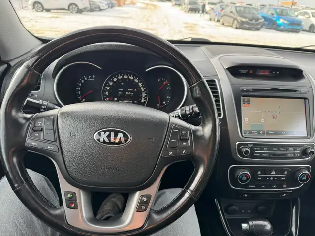 2014 Kia Sorento SX AWD V6 : Very Well Serviced - Photo 12