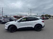 2021 Ford Escape SE AWD NAVI B/SPOT L/ASSIST P/START CARPLAY CAM - Photo 4