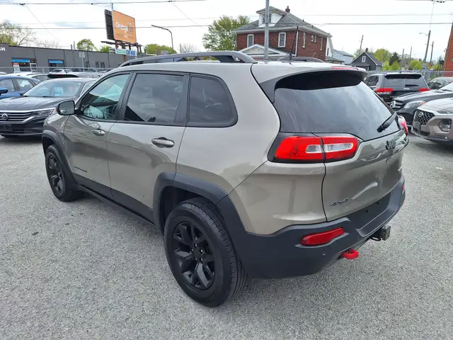 2016 Jeep Cherokee Trailhawk - Photo 4