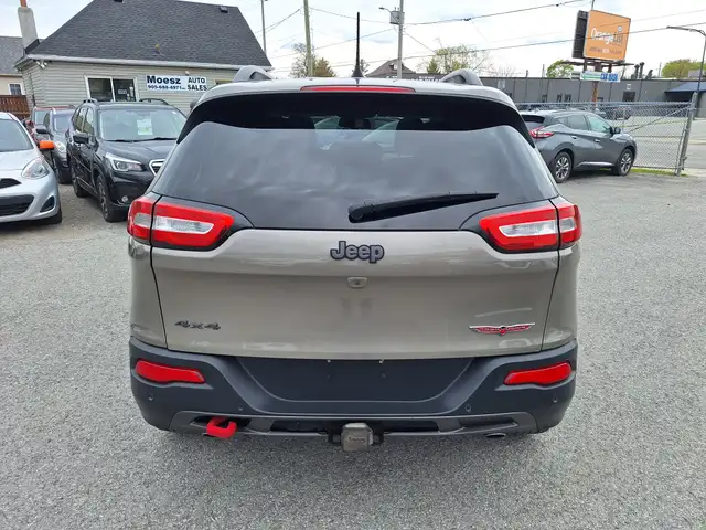 2016 Jeep Cherokee Trailhawk - Photo 5
