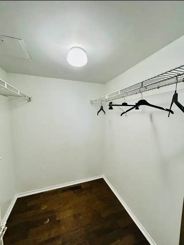LARGE ALL-INCLUSIVE SUITE AVAILABLE NOW, MISSISSAUGA CITY CENTRE - Photo 9