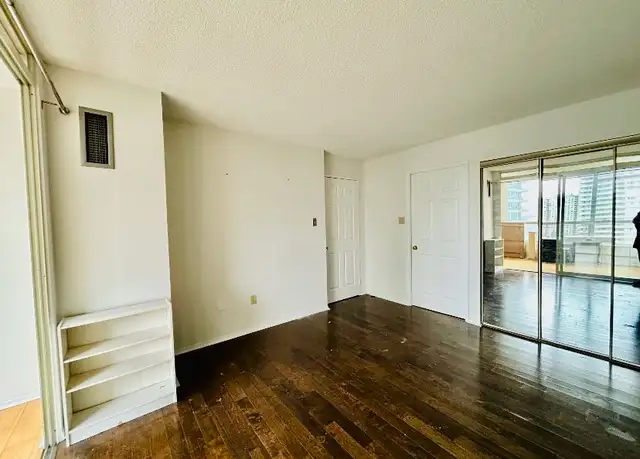 LARGE ALL-INCLUSIVE SUITE AVAILABLE NOW, MISSISSAUGA CITY CENTRE - Photo 24