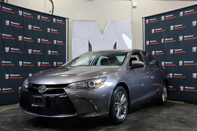 2017 Toyota Camry SE - LOW KM|CAMERA|ALLOY WHEELS|HEATED SEATS