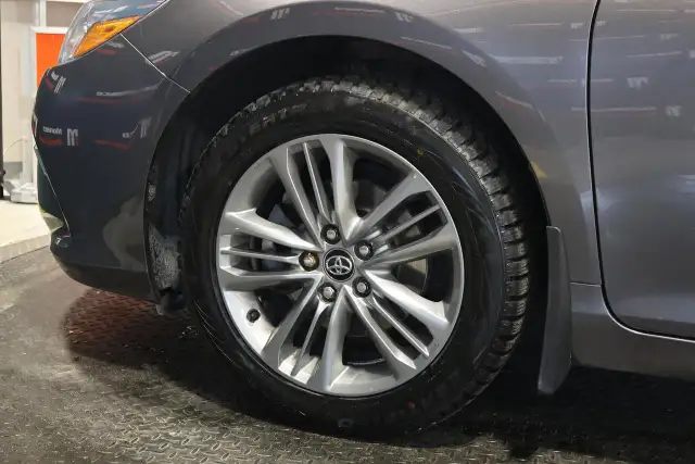2017 Toyota Camry SE - LOW KM|CAMERA|ALLOY WHEELS|HEATED SEATS - Photo 6