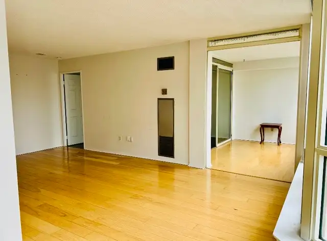 MISSISSAUGA CITY CENTRE LARGE ALL-INCLUSIVE SUITE AVAILABLE NOW - Photo 6