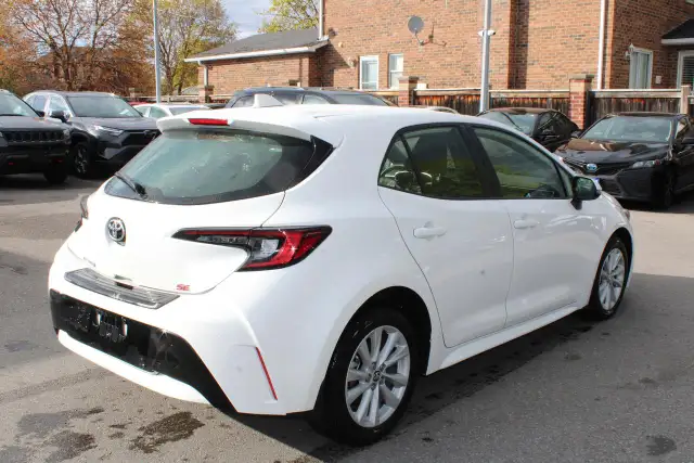 2025 Toyota Corolla - Photo 3